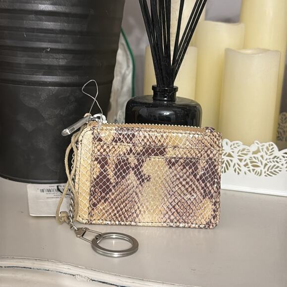 Hobo Leather Card Case Keychain Brown Snakeskin Kai New - Picture 6 of 9